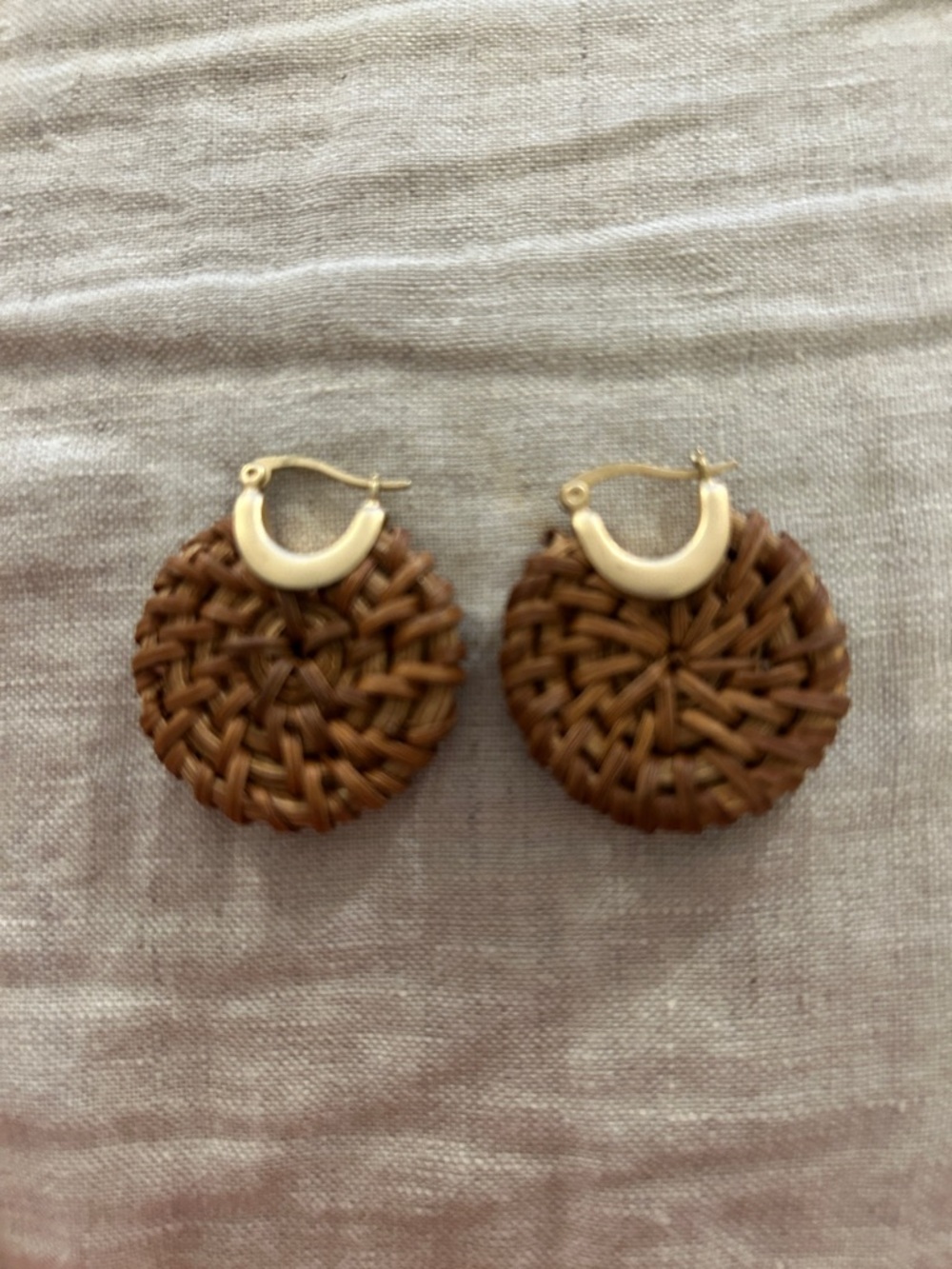 Woven Rattan Disc Hoop Earrings - Brown